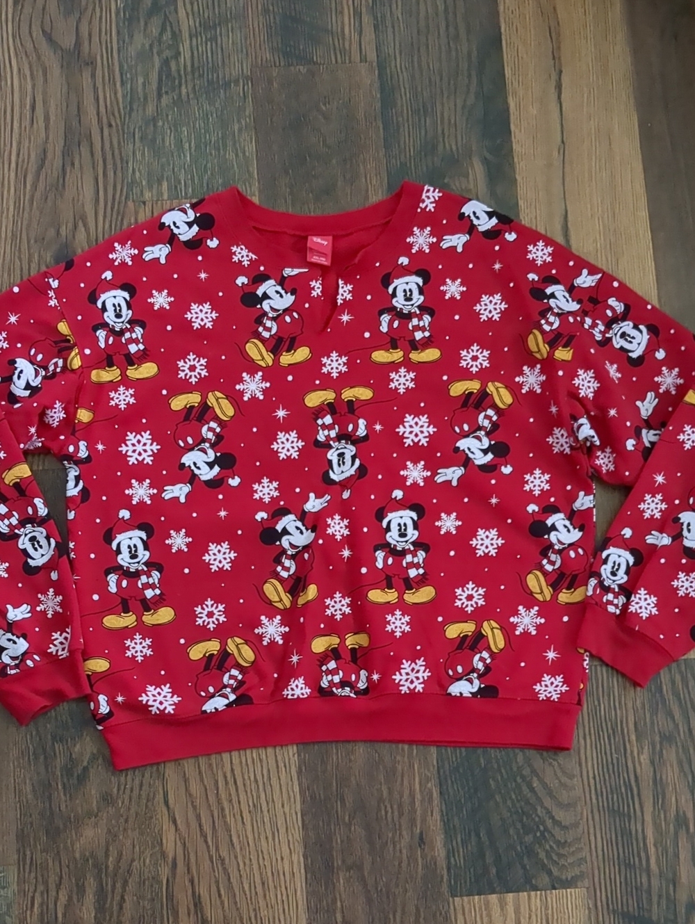Disney Red Mickey Mouse Christmas Holiday Winter Snowflake Sweatshirt, Size XXL